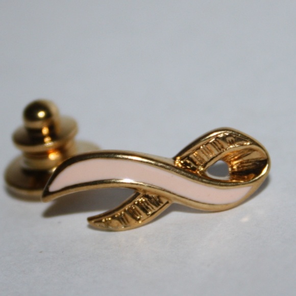 Avon Breast cancer pin * - Picture 3 of 5